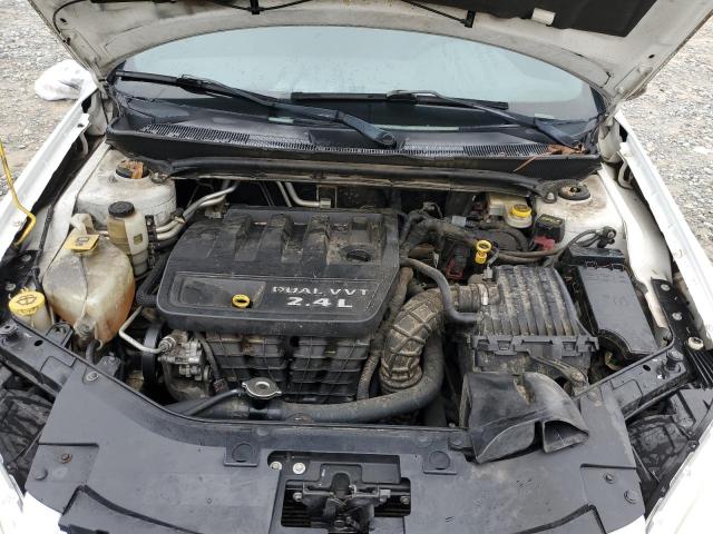 Photo 11 from auction – 2011 CHRYSLER 200 LX with VIN 1C3BC4FB6BN547851