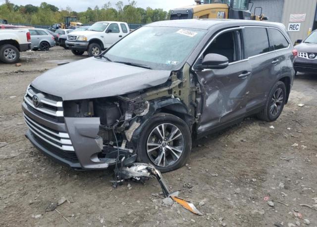 TOYOTA HIGHLANDER 2019 with VIN 5TDBZRFHXKS726500 - Photo from auction