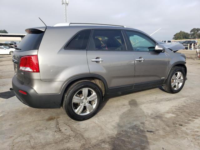 Photo 3 from auction – 2013 KIA SORENTO EX with VIN 5XYKUDA61DG408059