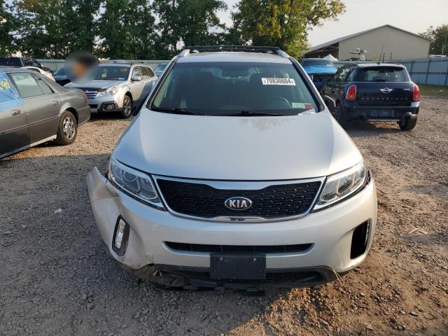 Photo 5 from auction – 2015 KIA SORENTO LX with VIN 5XYKTDA78FG551587