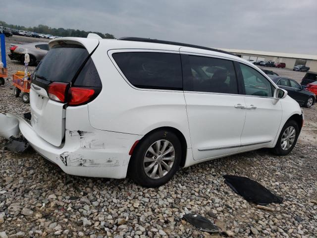 Photo 3 from auction – 2017 CHRYSLER PACIFICA T with VIN 2C4RC1BG7HR532720