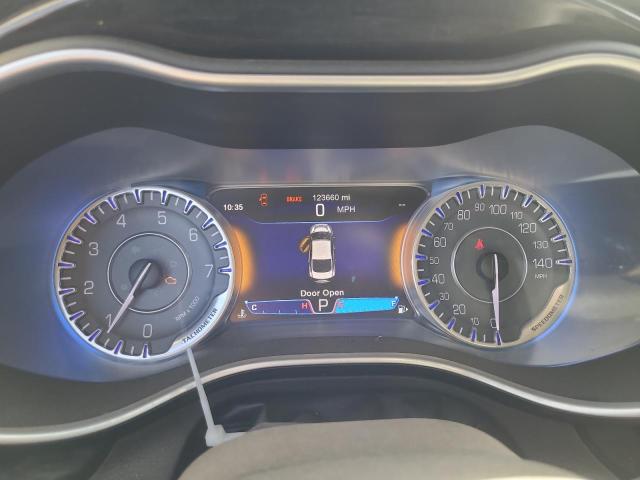 Photo 9 from auction – 2015 CHRYSLER 200 C with VIN 1C3CCCCGXFN519894