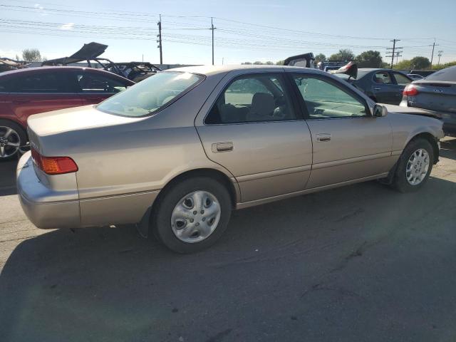 Photo 3 from auction – 2001 TOYOTA CAMRY CE with VIN JT2BG22K510555907