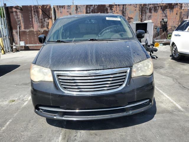 Photo 5 from auction – 2014 CHRYSLER TOWN & COU with VIN 2C4RC1BG4ER217563