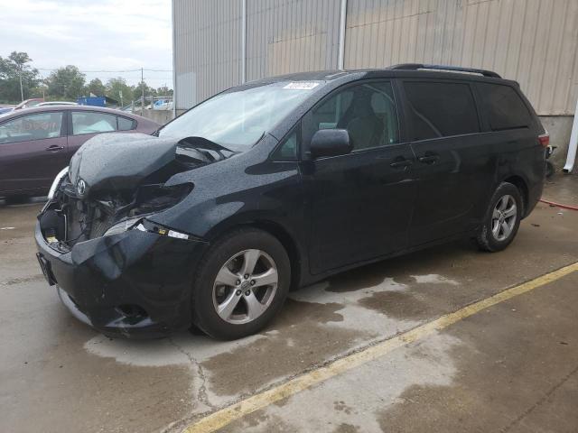 TOYOTA SIENNA LE 2017 with VIN 5TDKZ3DCXHS830627 - Photo from auction
