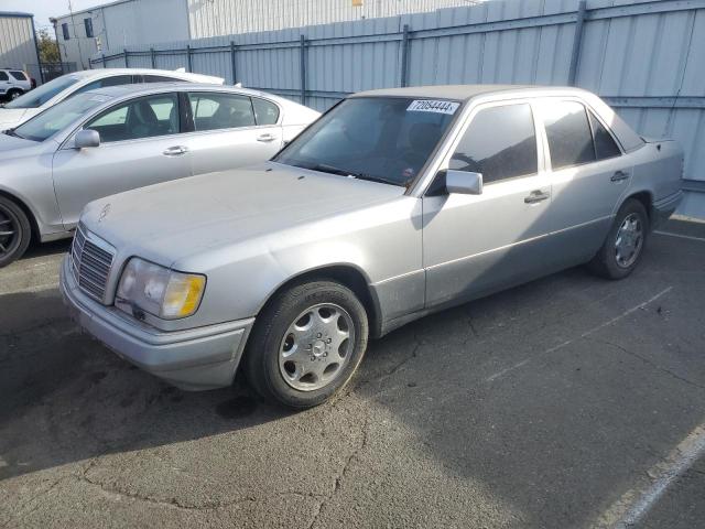 MERCEDES-BENZ E 320 BASE 1995 with VIN WDBEA32E1SC209146 - Photo from auction