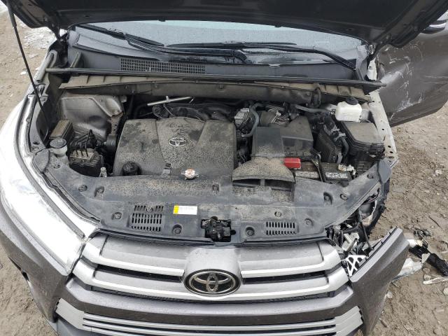 Photo 12 from auction – 2019 TOYOTA HIGHLANDER with VIN 5TDBZRFHXKS726500