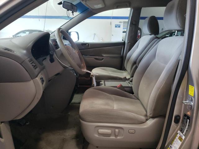 Photo 7 from auction – 2010 TOYOTA SIENNA CE with VIN 5TDKK4CC0AS325066