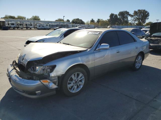 LEXUS ES 300 2000 with VIN JT8BF28G7Y0278750 - Photo from auction