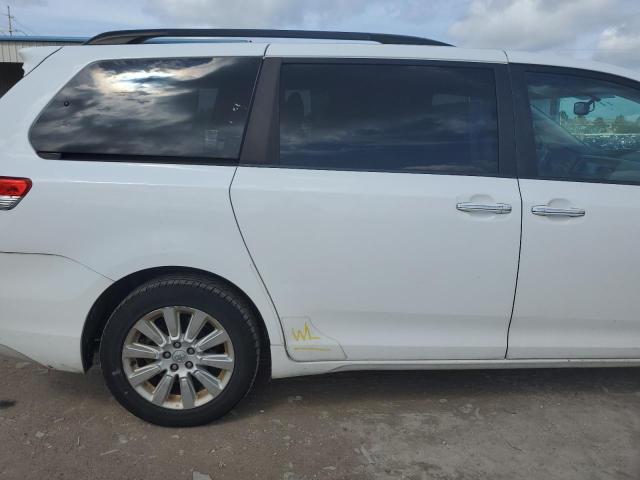 Photo 13 from auction – 2014 TOYOTA SIENNA XLE with VIN 5TDDK3DC5ES075704