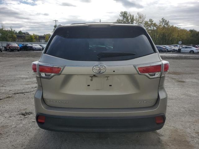 Photo 6 from auction – 2016 TOYOTA HIGHLANDER with VIN 5TDJKRFH3GS275918