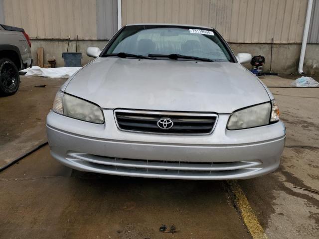 Photo 5 from auction – 2000 TOYOTA CAMRY CE with VIN 4T1BG28K9YU696833