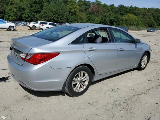 Photo 3 from auction – 2012 HYUNDAI SONATA GLS with VIN 5NPEB4AC8CH501113