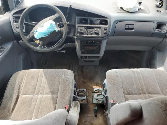 Photo 8 from auction – 2000 TOYOTA SIENNA LE with VIN 4T3ZF13C1YU267463