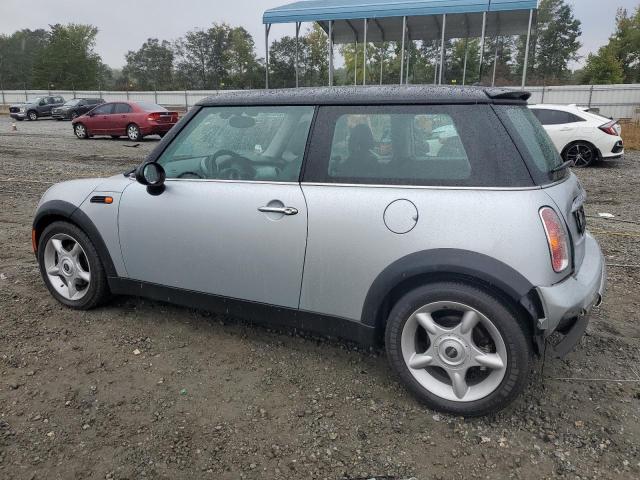 Photo 2 from auction – 2004 MINI COOPER with VIN WMWRC33414TJ55494