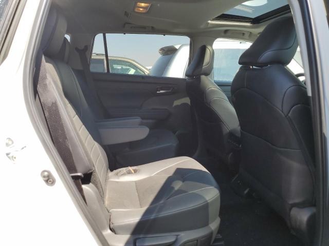 Photo 11 from auction – 2024 TOYOTA HIGHLANDER with VIN 5TDKDRBH6RS547093