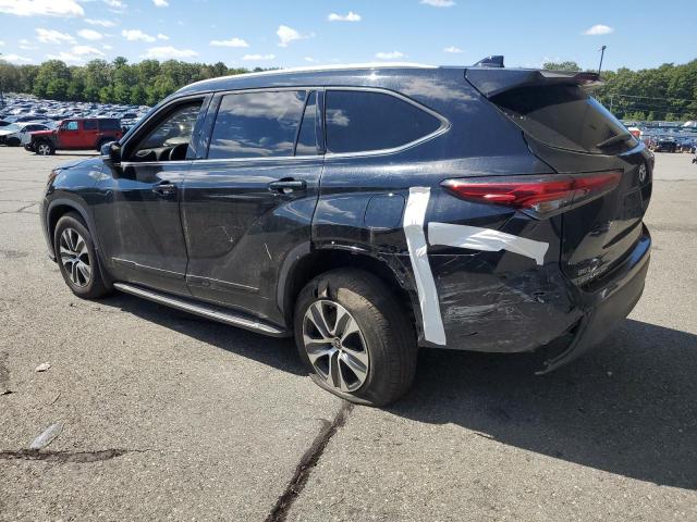Photo 2 from auction – 2022 TOYOTA HIGHLANDER with VIN 5TDHZRBH5NS163389