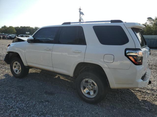 Photo 2 from auction – 2016 TOYOTA 4RUNNER SR with VIN JTEZU5JR1G5144798