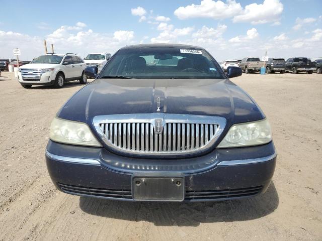 Photo 5 from auction – 2003 LINCOLN TOWN CAR with VIN 1LNHM81W33Y603499