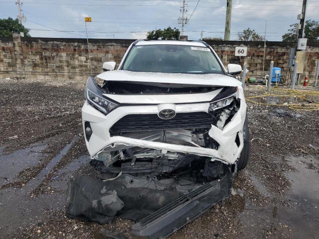 Photo 5 from auction – 2021 TOYOTA RAV4 XLE with VIN 2T3W1RFV7MC094010