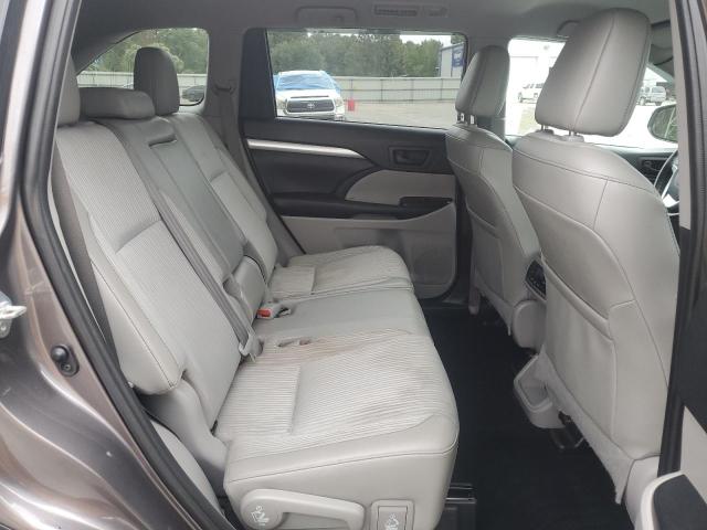 Photo 11 from auction – 2019 TOYOTA HIGHLANDER with VIN 5TDBZRFH4KS974516