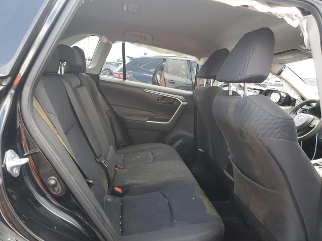 Photo 11 from auction – 2021 TOYOTA RAV4 LE with VIN JTMF1RFV9MD078757