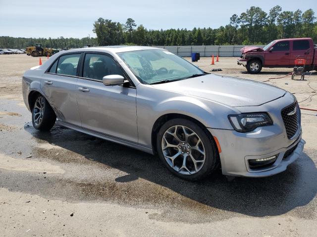 Photo 4 from auction – 2018 CHRYSLER 300 S with VIN 2C3CCABG1JH269498