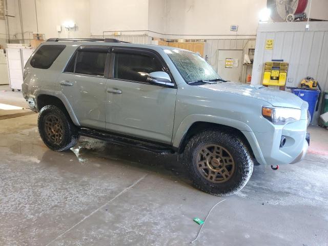 Photo 4 from auction – 2022 TOYOTA 4RUNNER SR with VIN JTERU5JRXN5985743