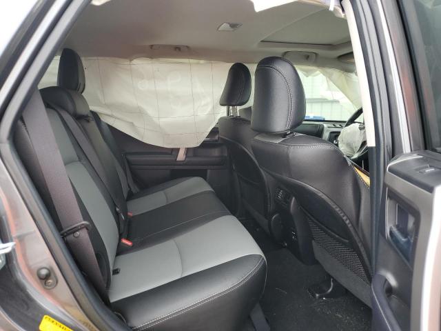 Photo 10 from auction – 2018 TOYOTA 4RUNNER SR with VIN JTEBU5JR5J5497487