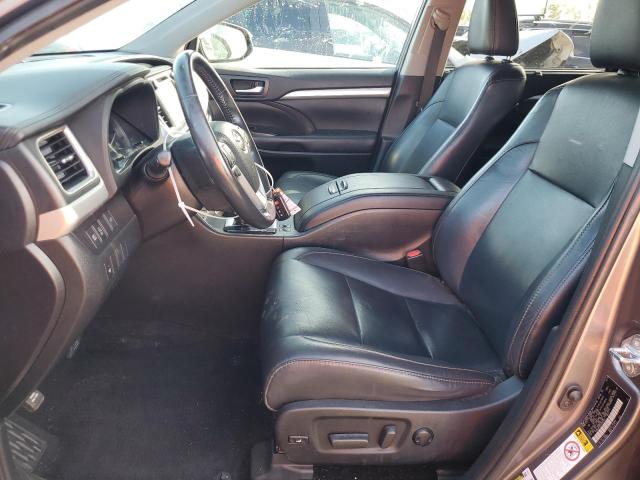 Photo 7 from auction – 2019 TOYOTA HIGHLANDER with VIN 5TDKZRFH7KS560422