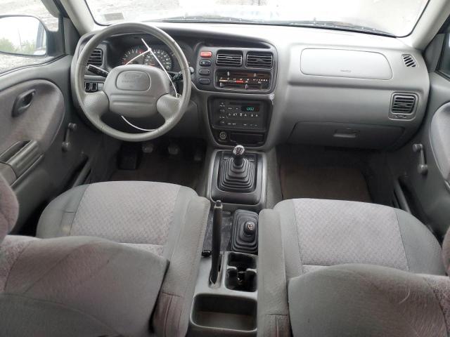 Photo 8 from auction – 2002 CHEVROLET TRACKER with VIN 2CNBJ13C226945040
