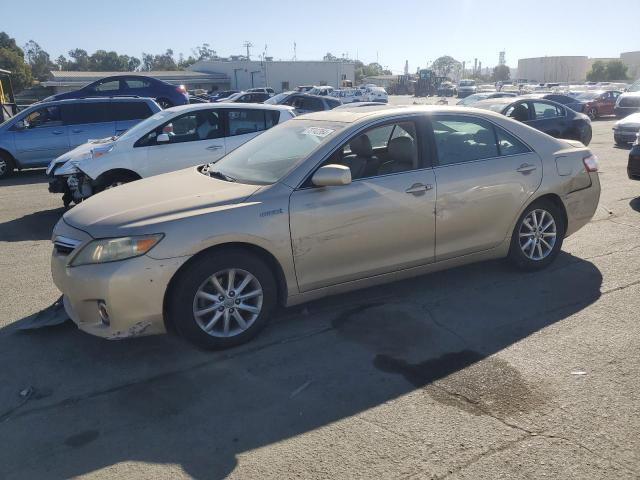 TOYOTA CAMRY HYBR 2011 with VIN 4T1BB3EK2BU137169 - Photo from auction