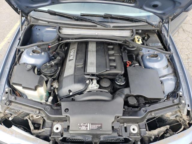Photo 11 from auction – 2004 BMW 325 I with VIN WBAEV33444KW15472