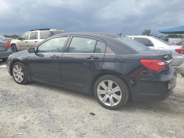 Photo 2 from auction – 2013 CHRYSLER 200 LX with VIN 1C3CCBABXDN705756