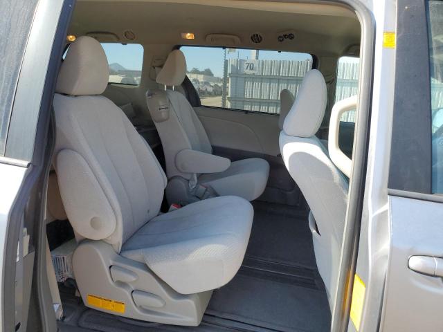 Photo 11 from auction – 2012 TOYOTA SIENNA LE with VIN 5TDKK3DCXCS271335