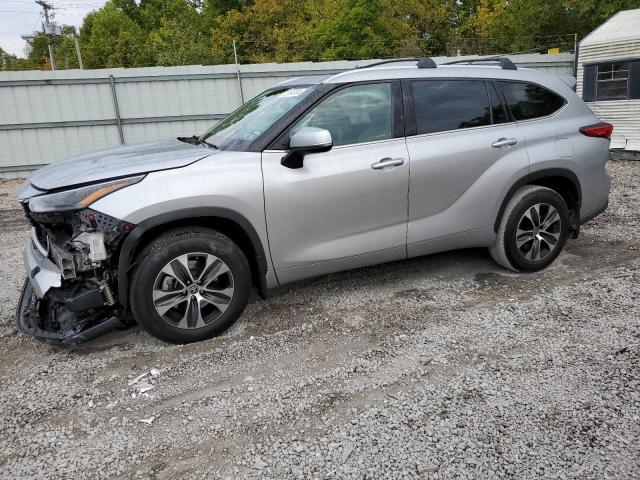 TOYOTA HIGHLANDER 2022 with VIN 5TDGZRBH1NS225396 - Photo from auction