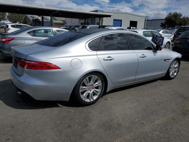 Photo 3 from auction – 2017 JAGUAR XF PREMIUM with VIN SAJBD4BV7HCY39149