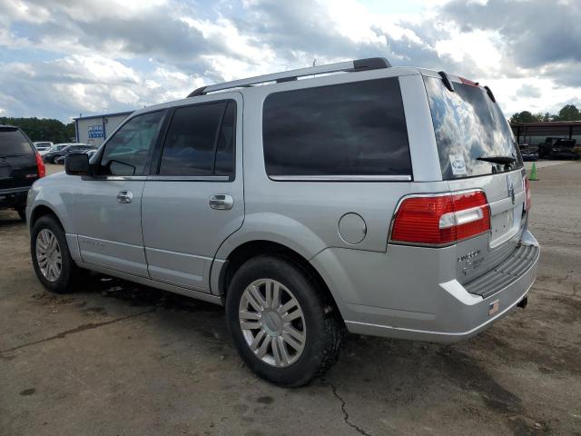 Photo 2 from auction – 2011 LINCOLN NAVIGATOR with VIN 5LMJJ2H52BEJ08860