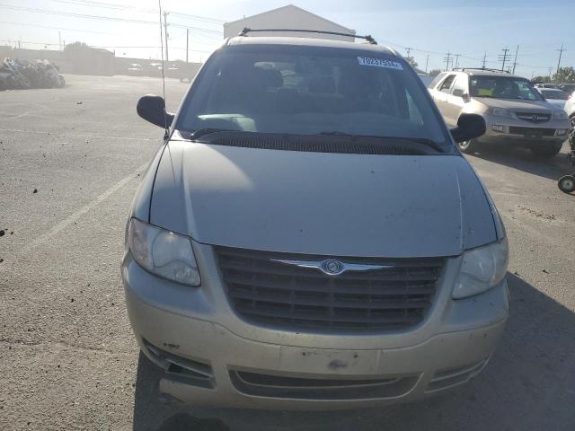 Photo 5 from auction – 2005 CHRYSLER TOWN & COU with VIN 1C4GP45RX5B379920