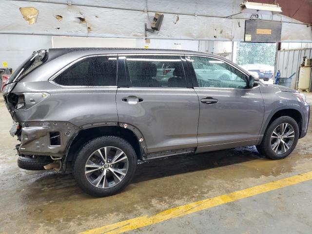 Photo 3 from auction – 2018 TOYOTA HIGHLANDER with VIN 5TDZARFH2JS038124