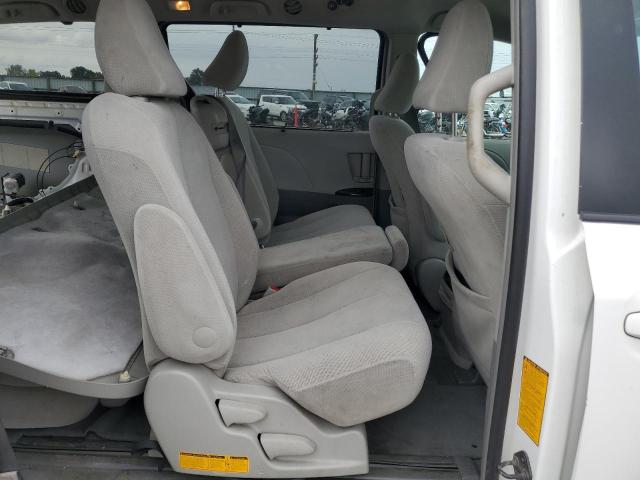 Photo 11 from auction – 2011 TOYOTA SIENNA LE with VIN 5TDKK3DC5BS143969