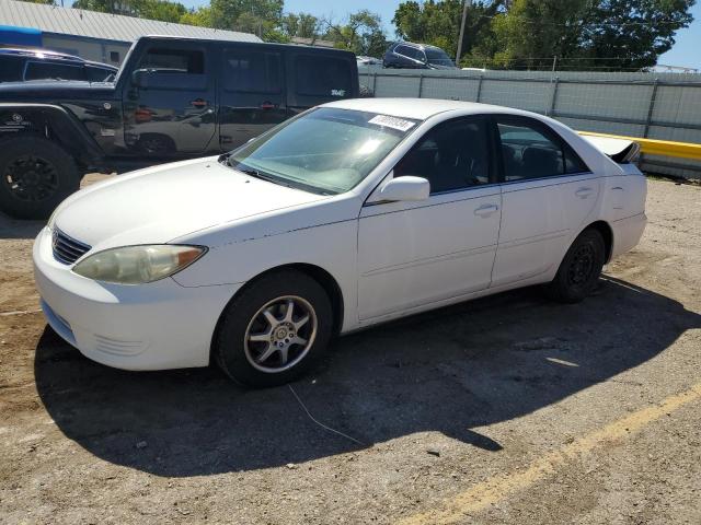 Photo 1 from auction – 2005 TOYOTA CAMRY LE with VIN 4T1BE32KX5U608940