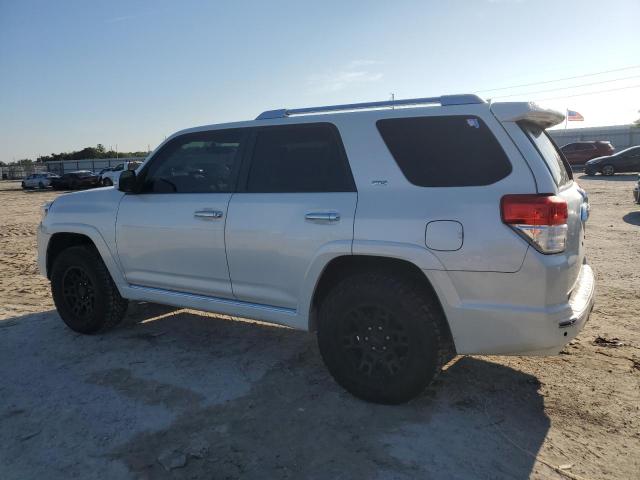 Photo 2 from auction – 2011 TOYOTA 4RUNNER SR with VIN JTEZU5JR4B5028374