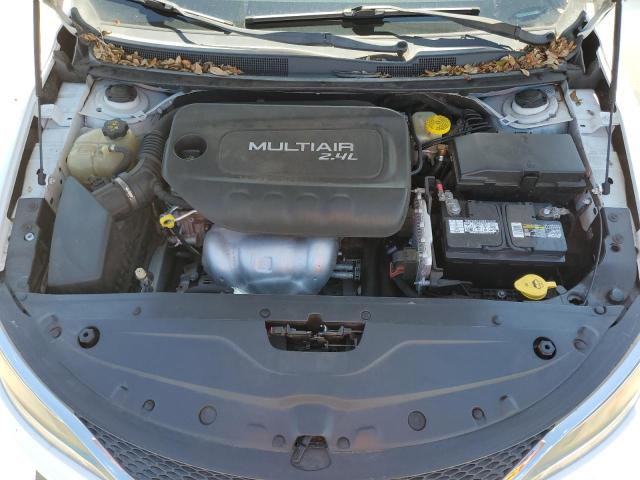 Photo 11 from auction – 2015 CHRYSLER 200 C with VIN 1C3CCCCB5FN593678