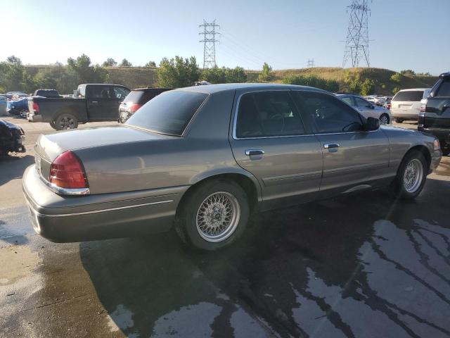 Photo 3 from auction – 2000 FORD CROWN VICT with VIN 2FAFP73W8YX120579