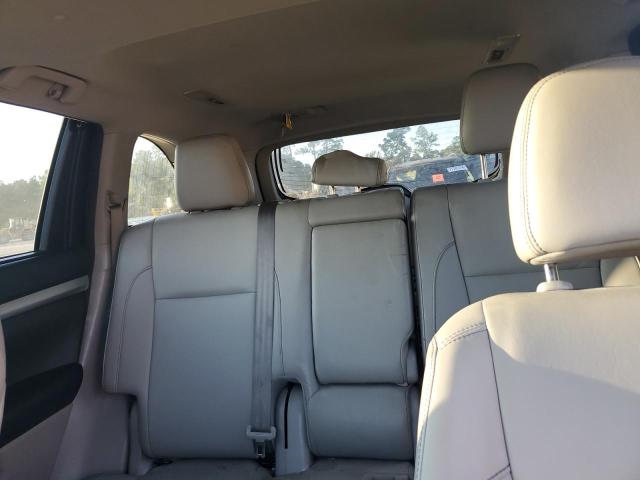 Photo 10 from auction – 2018 TOYOTA HIGHLANDER with VIN 5TDKZRFH6JS286418