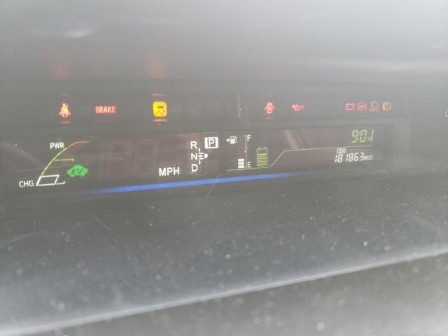 Photo 9 from auction – 2014 TOYOTA PRIUS V with VIN JTDZN3EU1E3320407