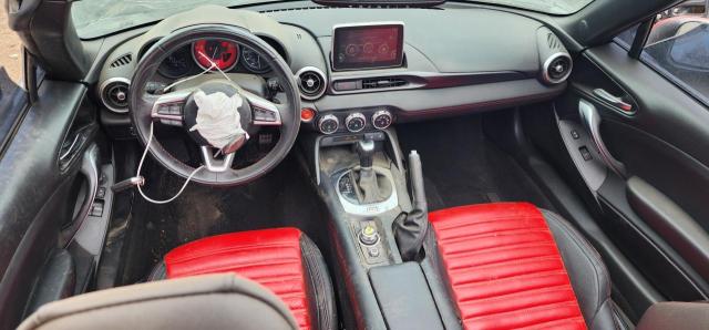 Photo 8 from auction – 2017 FIAT 124 SPIDER with VIN JC1NFAEK6H0120060