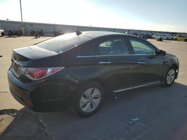 Photo 3 from auction – 2015 HYUNDAI SONATA HYB with VIN KMHEC4A48FA119242