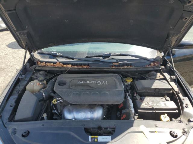Photo 11 from auction – 2015 CHRYSLER 200 LIMITE with VIN 1C3CCCAB9FN627172
